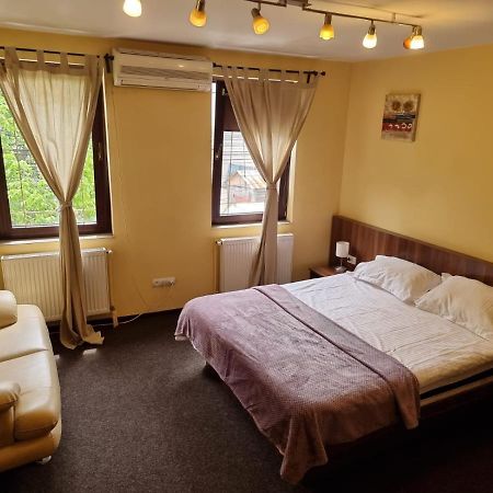 Ferienwohnung Casa Romana Ploieşti Exterior foto