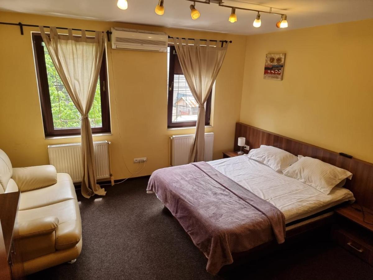Ferienwohnung Casa Romana Ploieşti Exterior foto